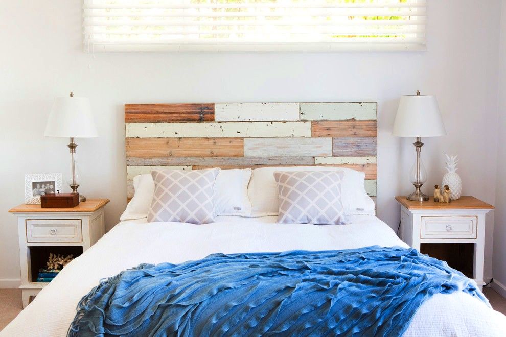 Морской стиль в оформлении деревянной кровати подарит чувство сна на лазурном берегу