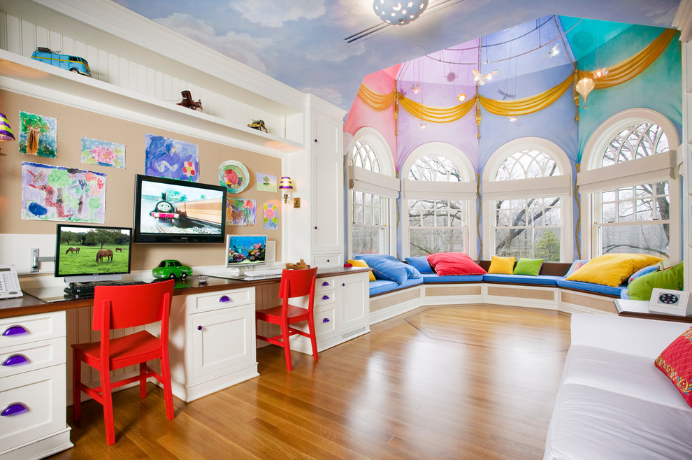 Потолок детской комнаты, может стать неотъемлемой частью красочного сюжета интерьера