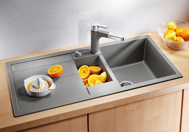 Кухонная мойка с отделами для мытья посуды, фруктов и сушки посуды Кухонная мойка с отделами для мытья посуды, фруктов и сушки посуды