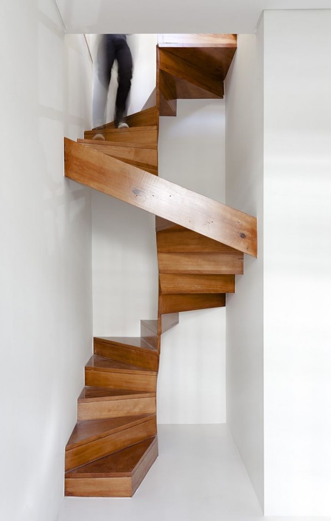 Винтовая лестница (50 фото): эффектные интерьерные решения