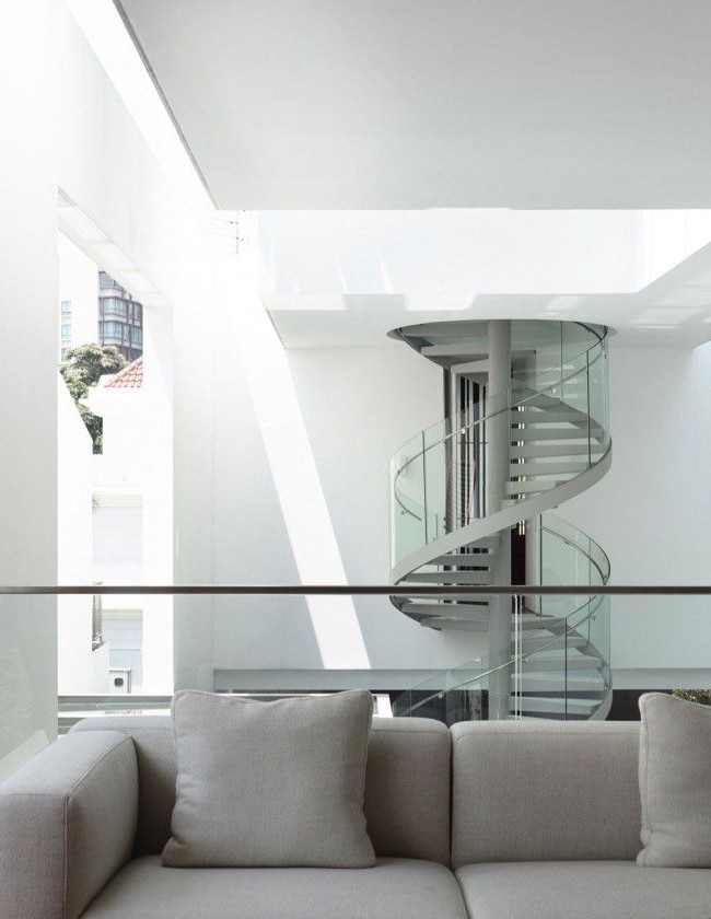 Винтовая лестница (50 фото): эффектные интерьерные решения