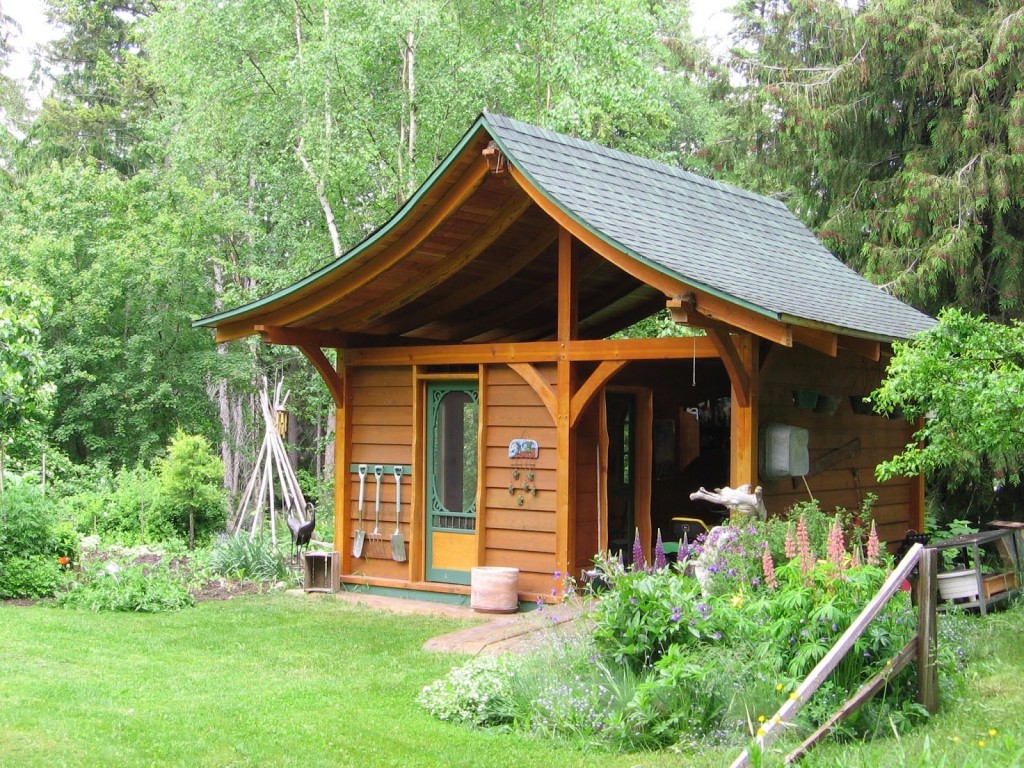 http://happymodern.ru/wp-content/uploads/2015/07/Saray_dlya_dachi_65-1024x768.jpg
