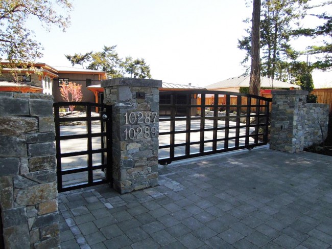 Ворота для частного дома, дачные ворота: обзор материалов