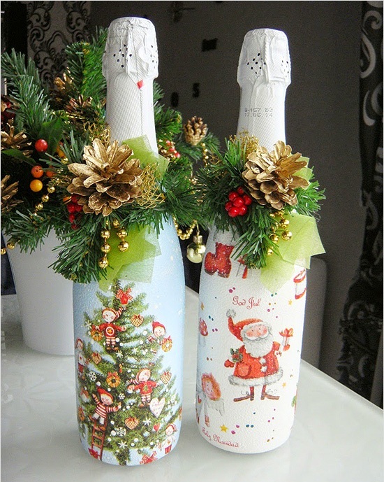 Сделайте необычной сервировку новогоднего стола с помощью задекорированных бутылок шампанского