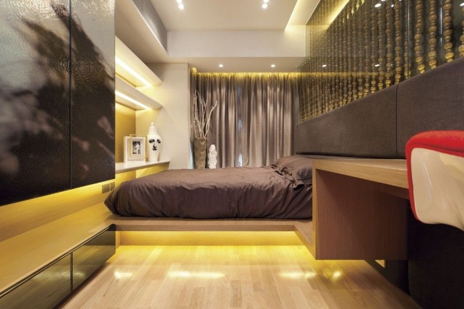 Эффектная спальня в стиле хай-тек