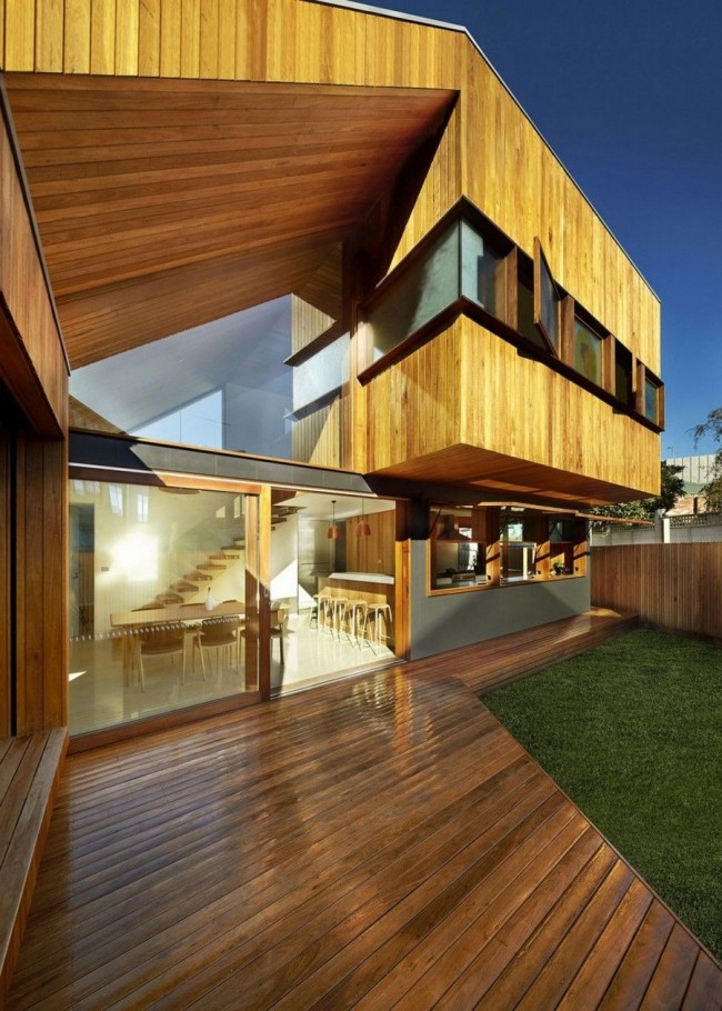 Великолепный деревянный дом