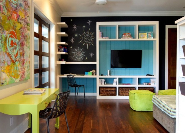 Комната для подростков в контрастирующей цветовой гамме