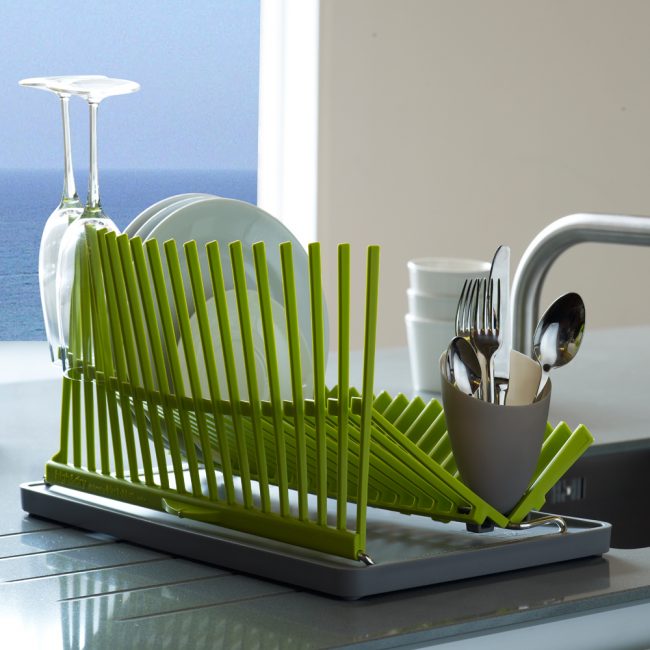 Оригинальная пластиковая настольная сушилка в необычном исполнении разбавит настроение вашей кухни