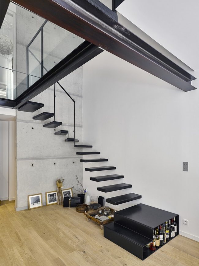 Интересная угловая лестница без перил в стиле модерн