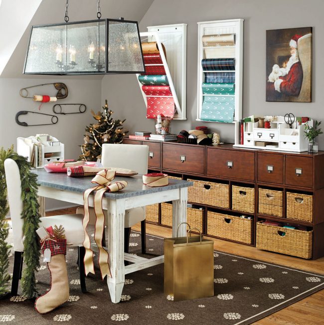 Дизайнеры смогут создать настоящую рождественскую сказку в вашем офисе или домашнем кабинете