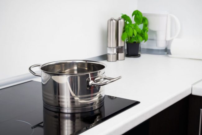 Посуду из нержавеющей стали можно приобрести по доступным ценам