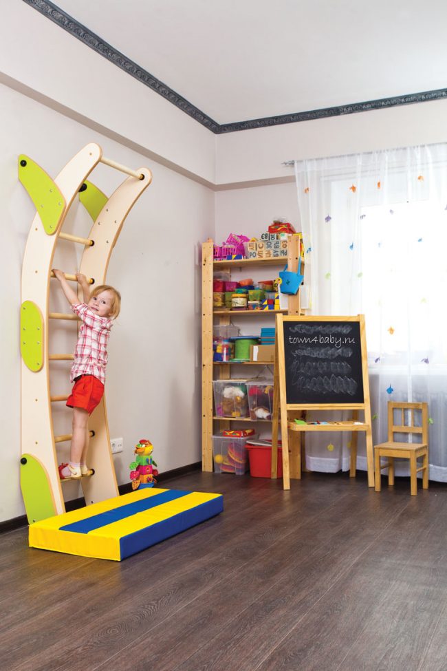 Спортивные комплексы для детей в квартиру «Эверест-2» горка складная купить в Киеве