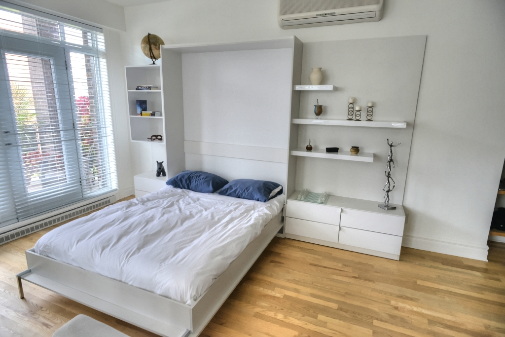 Garderobe seng foto
