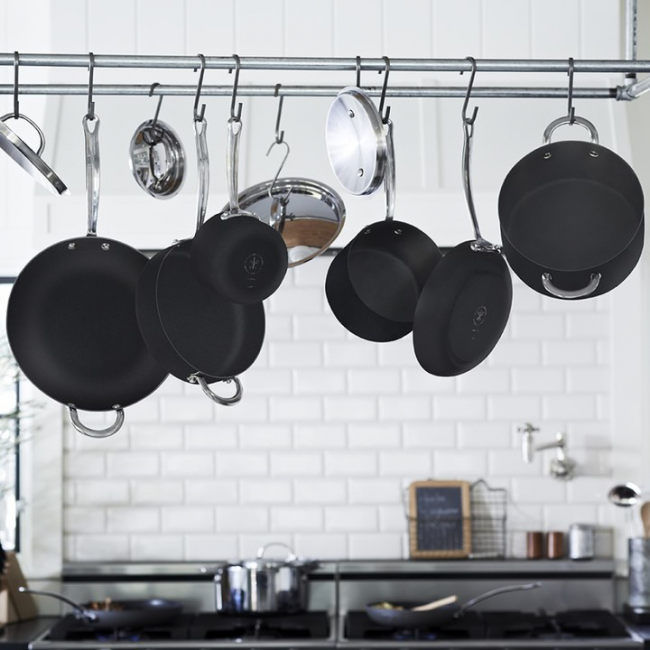 Темное матовое дно посуды обеспечит оптимальную передачу тепла