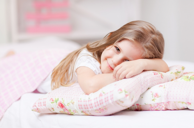 Кроватка с бортиками для ребенка от двух лет: нюансы выбора для вдумчивых родителей