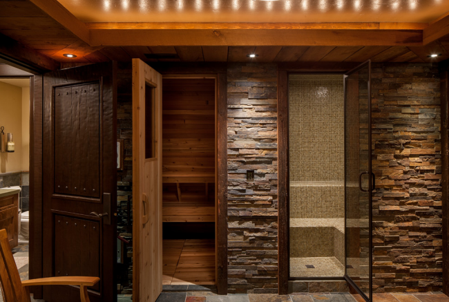 Парная в удовольствие: как выбрать правильные деревянные двери для бани?