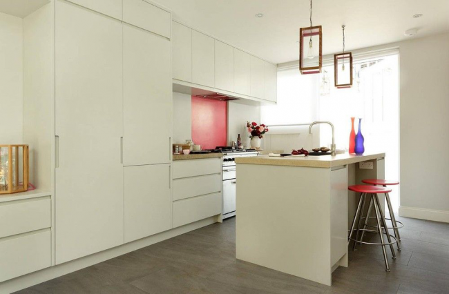 Интерьер кухни площадью 16 кв. метров: как организовать пространство максимально функционально?