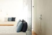 Фото 11 Стеклянные перегородки в квартире (50 фото): как создать прозрачную стену