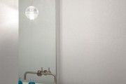 Фото 11 Влагозащищенные светильники для ванной комнаты: лучшие бренды и обзор стильных моделей