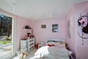 Фото 37 Натяжные потолки в детскую комнату (110 ярких фотоидей): стильные варианты оформления для комнаты мальчика и девочки