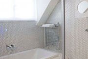 Фото 22 Интерьер ванной комнаты совмещенной с туалетом (62 фото): грамотный подход и тонкости декорирования