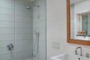 Фото 20 Душевые кабины: 55+ практичных решений, которые преобразят ванную комнату