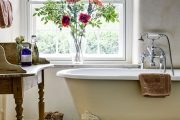 Фото 30 Ванная комната в стиле прованс: 80+ элегантных идей и обзор лучших интерьерных тенденций