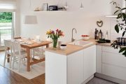 Фото 13 Белая кухня с деревянной столешницей: 70 лучших реализаций в стиле контемпорари, кантри и минимализм