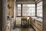 Фото 14 Кухня в деревянном доме: варианты зонирования и 85+ уютных дизайнерских решений