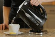 Фото 8 Как очистить электрический чайник от накипи: полезные лайфхаки и советы для идеальной чистоты