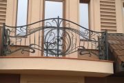 Фото 11 Кованые балконы: французский колониальный шик и 75 его элегантных воплощений