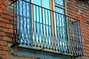 Фото 26 Кованые балконы: французский колониальный шик и 75 его элегантных воплощений