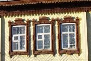 Фото 26 Наличник на окна в деревянном доме: декоративное украшение фасада и 70+ оригинальных примеров