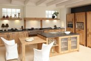 Фото 4 Полки на кухню: смарт-организация кухонного пространства и 75 решений, в которых все на своих местах