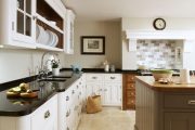Фото 13 Сушилка для посуды в шкаф: советы по выбору и 70 практичных вариантов для современного интерьера