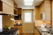 Фото 9 Перенос кухни в коридор: обзор дизайнерских вариантов перепланировки дома