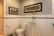 Фото 4 Писсуар для ванной комнаты: особенности выбора, подвода воды и монтажа