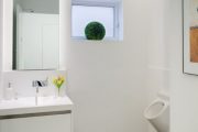 Фото 20 Писсуар для ванной комнаты: особенности выбора, подвода воды и монтажа