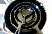 Фото 27 Верная помощница для каждой хозяйки: выбираем лучшую чугунную сковороду-гриль с крышкой