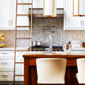 Угловые кухонные гарнитуры (90+ фотоидей): обзор стильных и современных решений для маленькой кухни (2022) фото