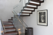 Фото 15 П-образная лестница на второй этаж (60+ фото): стильные дизайнерские лестницы в интерьерах 2022 года