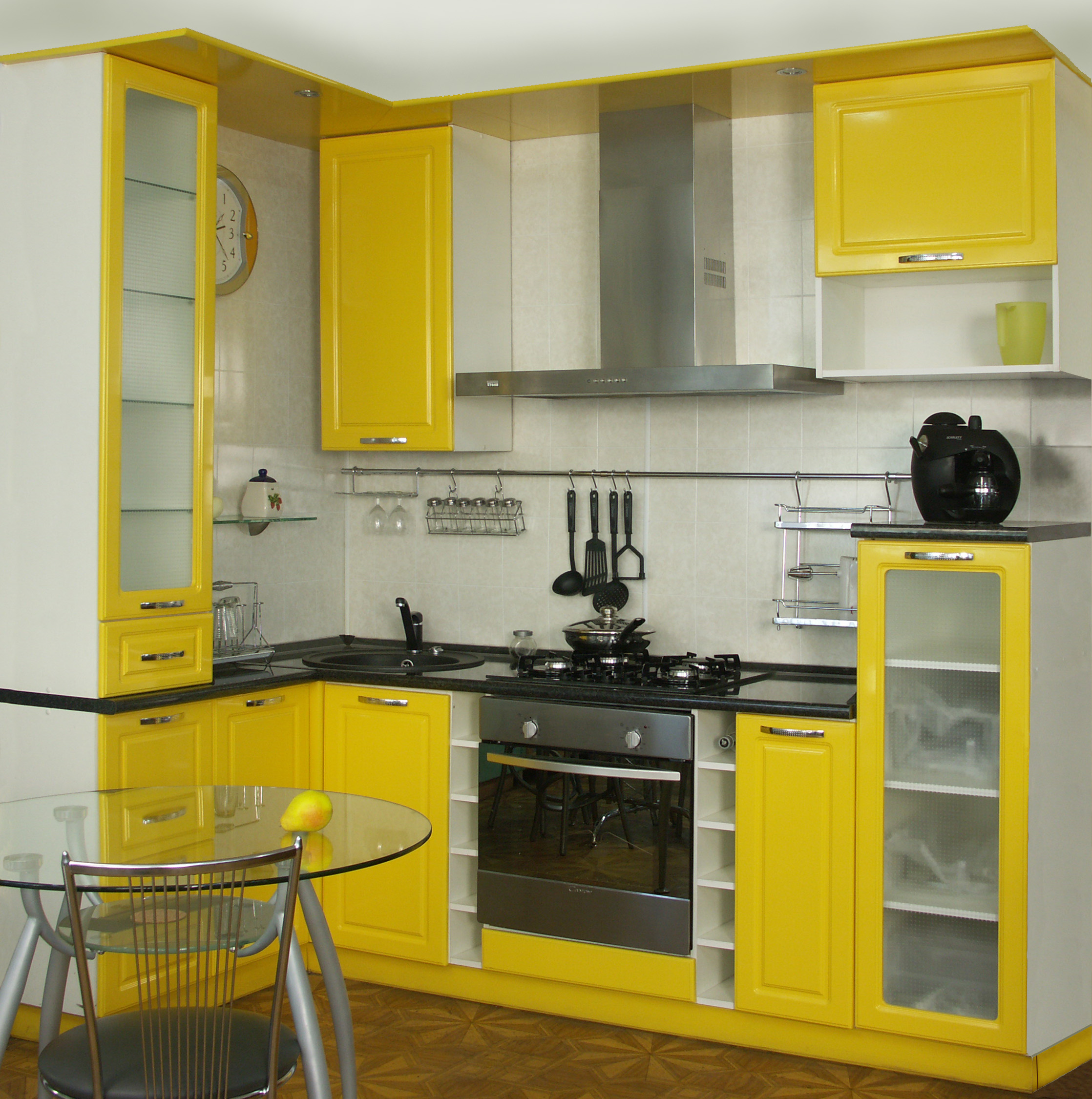 Купить желтую кухню. Кухонные гарнитуры. Кухни Фотогалерея. Кухня в желтом цвете. Желтый кухонный гарнитур.