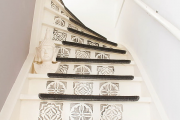 Фото 29 Керамическая плитка для лестницы (60+ фото): виды, варианты укладки и советы экспертов