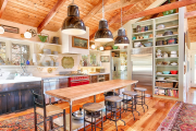 Фото 19 Альпийская романтика: 60+ теплых и уютных фотоидей для кухни в стиле шале