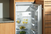 Фото 25 Встроенный в шкаф холодильник: выбор техники и виды установки для максимального комфорта